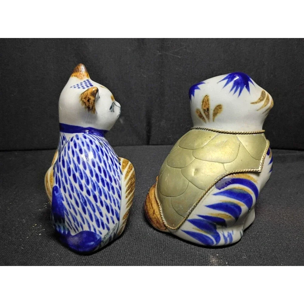 Mexican Tonala Cat Sculpture Folk Art Flower Pattern